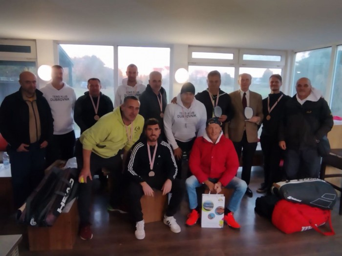 MOMČADSKO PRVENSTVO HRVATSKE<br> MASTERS - HTSV 2023 - Zajednička fotografija svih momčadija MOMČADSKO PRVENSTVO HRVATSKE<br> MASTERS - HTSV 2023 - Zajednička fotografija svih momčadija